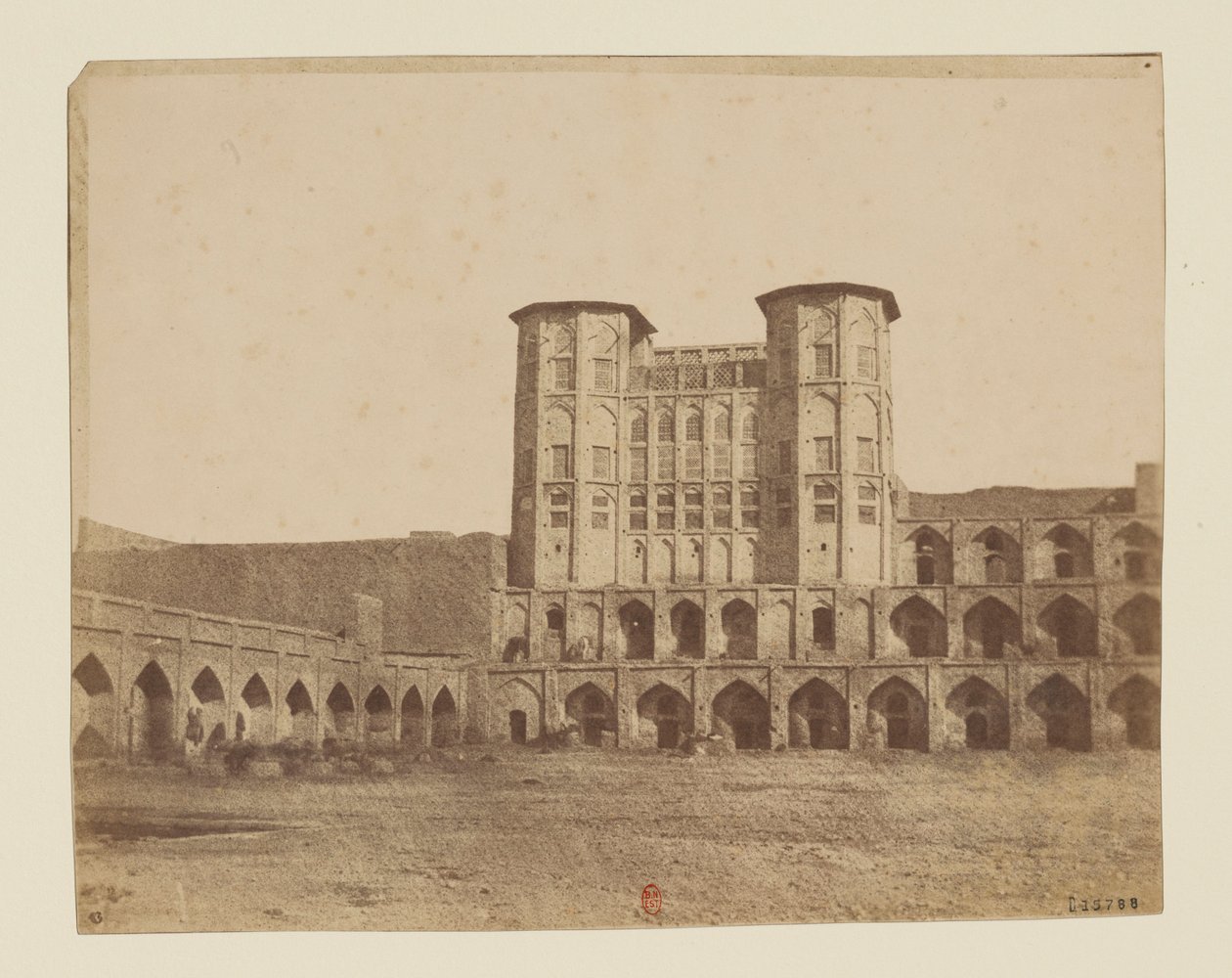 Palacio de Kermanshah de Luigi Pesce