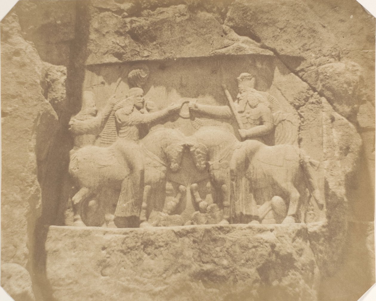 Bajo relieve en Nakshi Rustam de Luigi Pesce