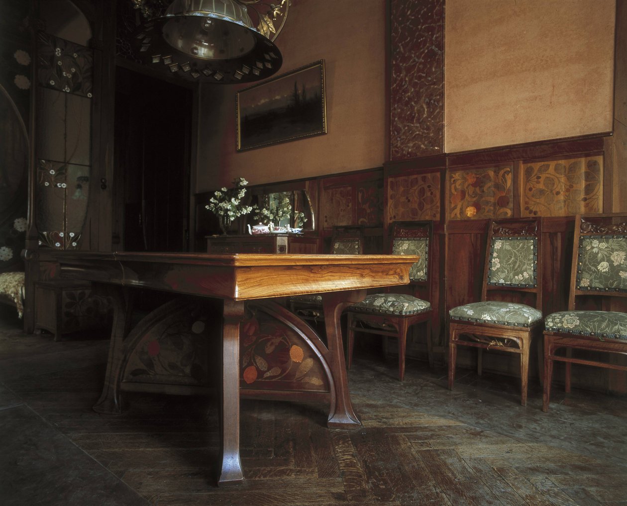 El comedor, Casa Nava (1901-1907), a Reus - DOMENECH I MONTANER, Lluis (1850-1923). Casa Navas. 1901-1907. ESPAÑA. Reus. Casa Navas. Comedor, con mobiliario de Gaspar Homar i Mesquida. Modernismo. Arquitectura. de Luis Domenech i Montaner