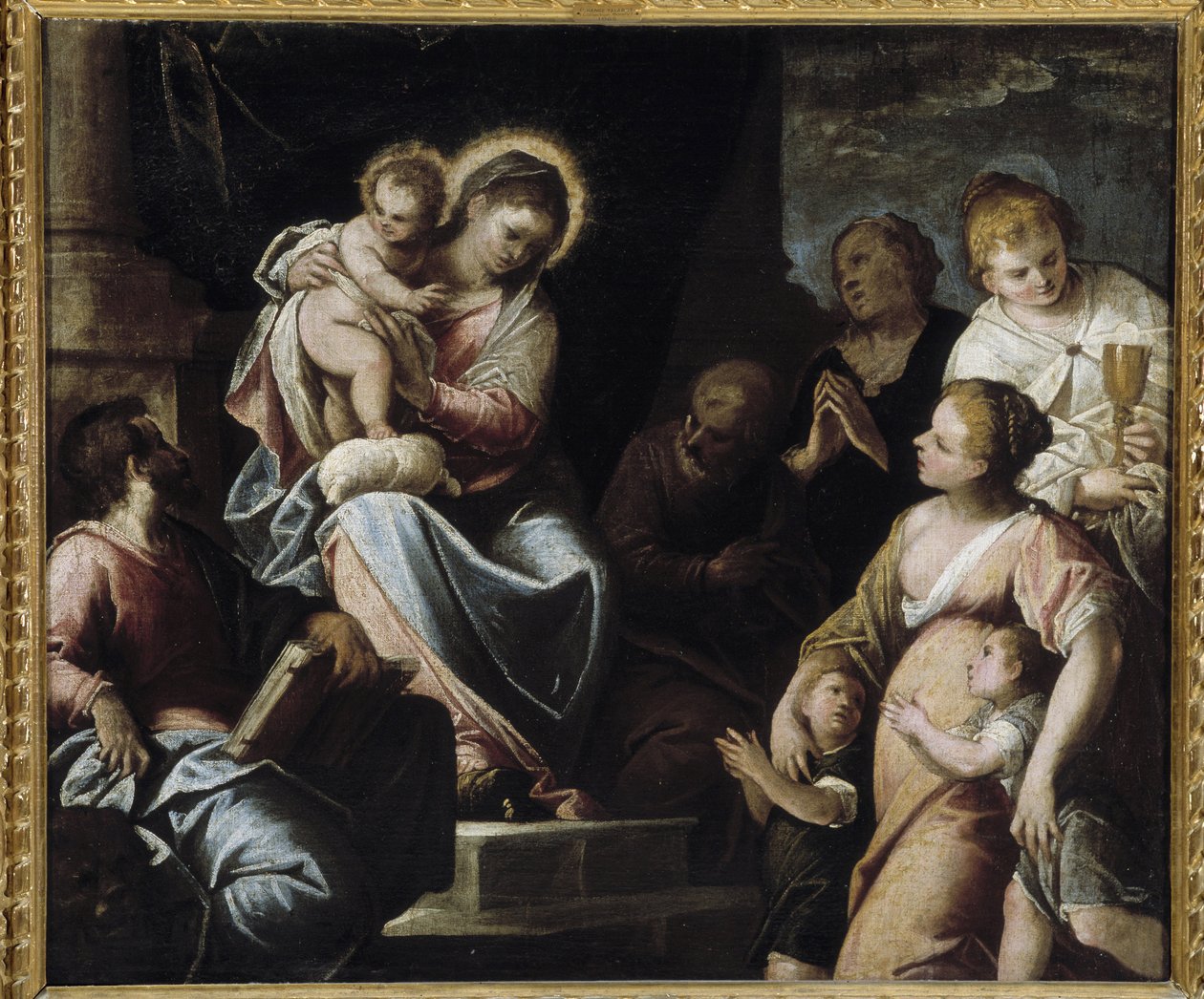La Virgen tiene al Niño rodeado de virtudes teologales Alegoría de la Fe, la Esperanza y la Caridad de Maffeo da Verona