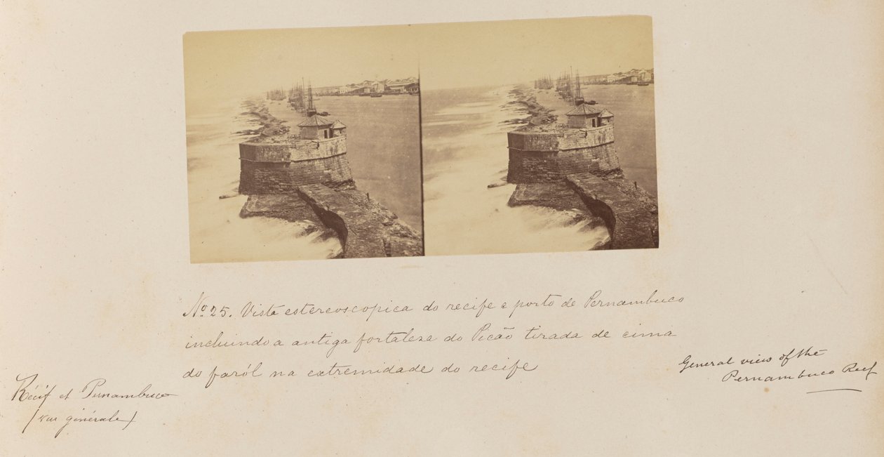 Vista estereoscópica desde el arrecife hasta el puerto de Pernambuco, incluida la antigua fortaleza de Picão, tomada desde arriba del faro situado al final del arrecife. de Marc Ferrez