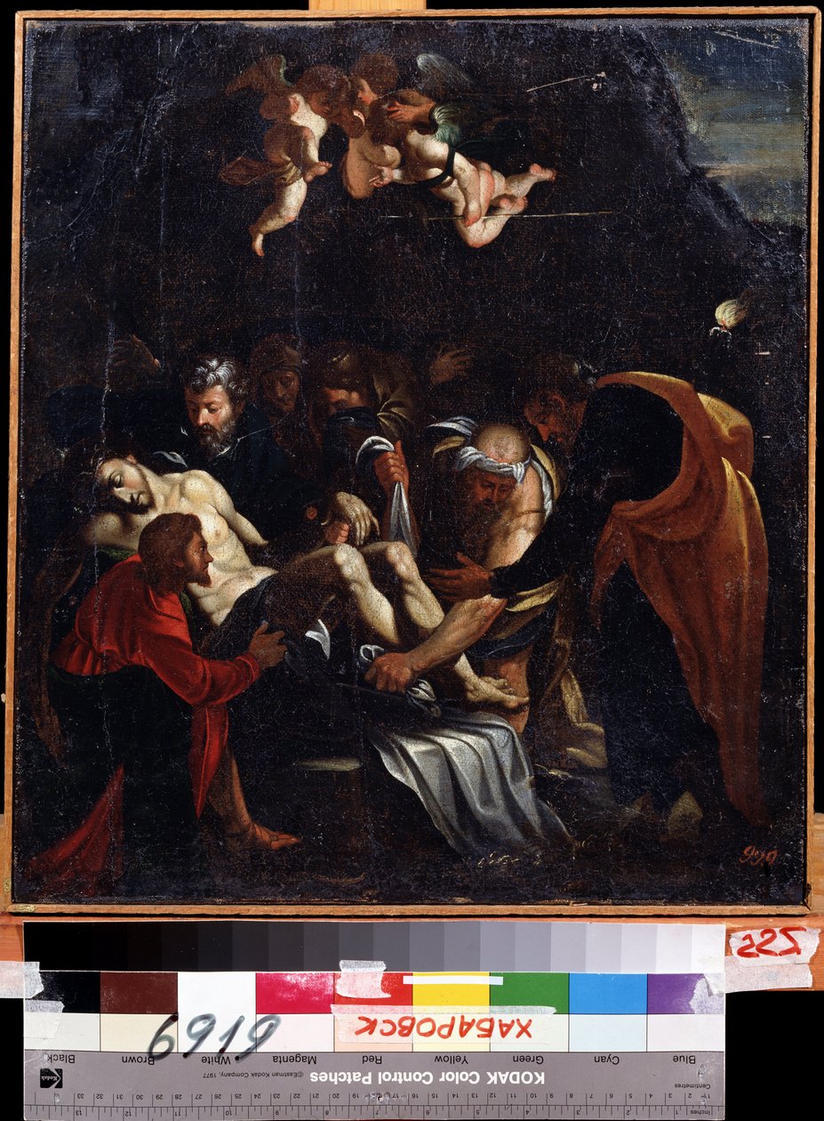 El Descendimiento de la Cruz. Entre los personajes representados alrededor del cuerpo de Jesucristo: la Virgen María, Santa María Magdalena, San José de Arimatea y San Nicodemo. Pintura de Marcelle Venusti (1512 o 1515-1579). H de Marcello Venusti
