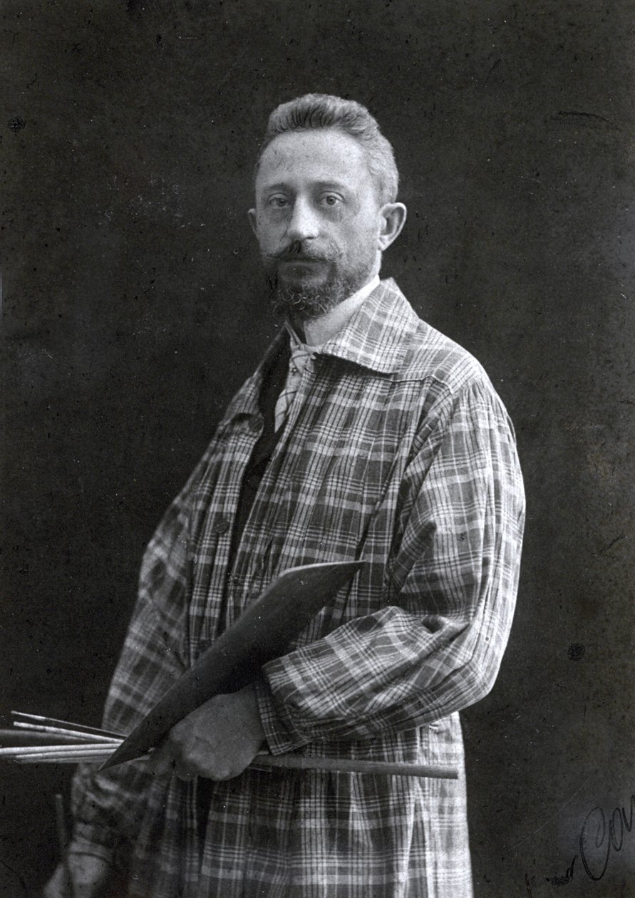 Retrato de tres cuartos del pintor Guido Spadolini. Lleva una bata larga y sostiene pinceles y paleta en su mano izquierda, 26/11/1901 de Mario Nunes Vais