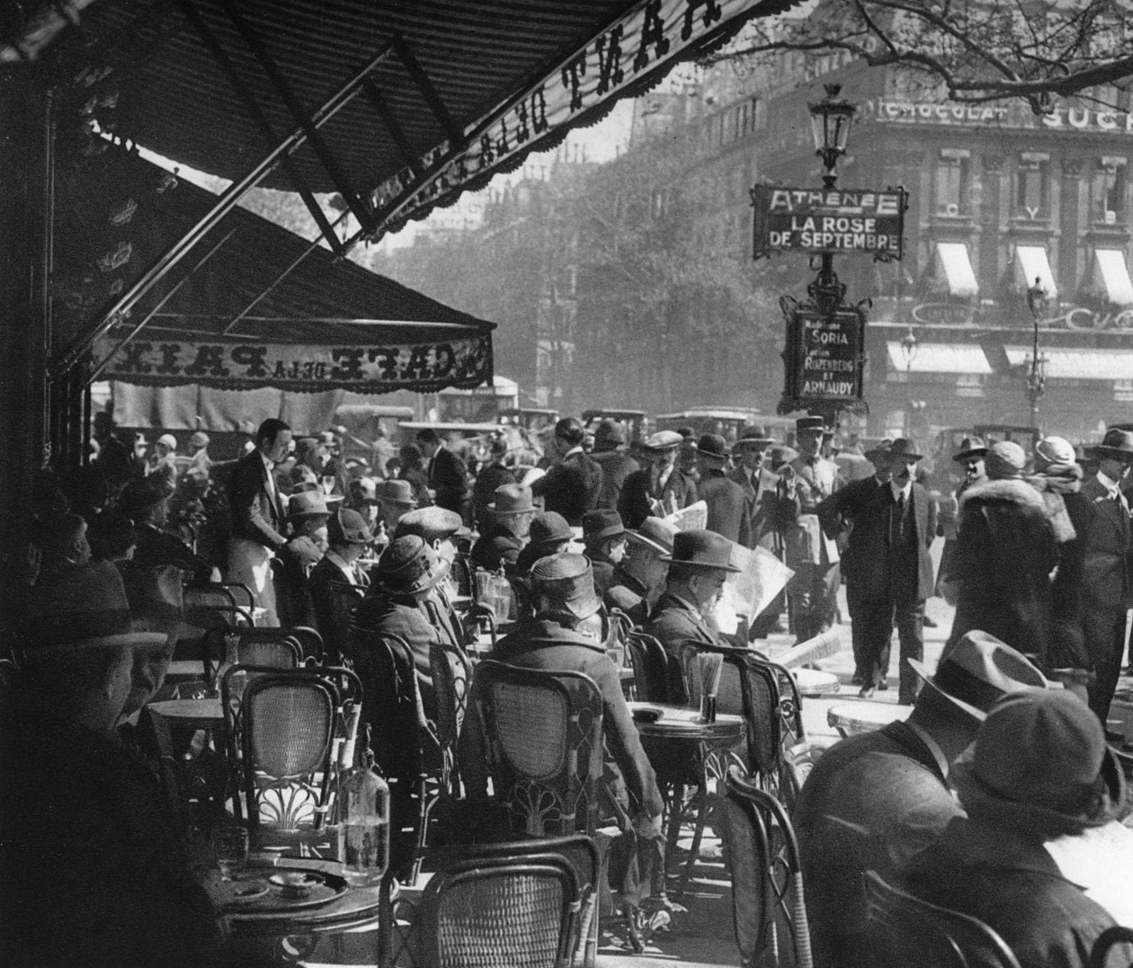 Café de la Paix, París, 1937 de Martin Hurlimann
