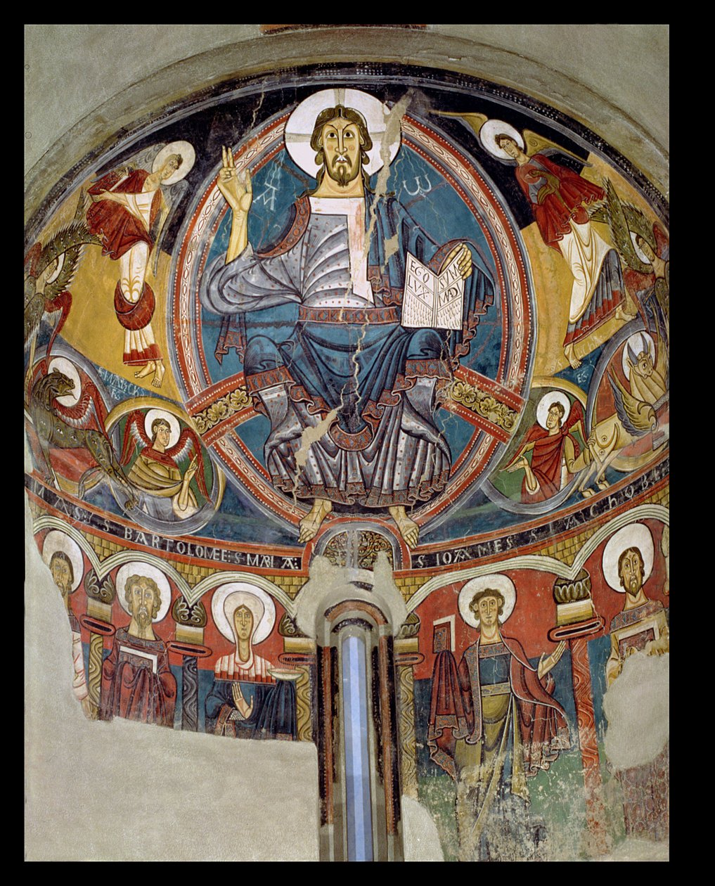Cristo en Majestad flanqueado por serafines y símbolos de los Evangelistas, fresco del ábside de San Climente en Taull (Tahull) Cataluña, c.1123 (fresco) de Master of Tahull