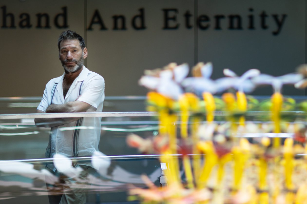 Equinox, 2021 (foto) de Mat Collishaw