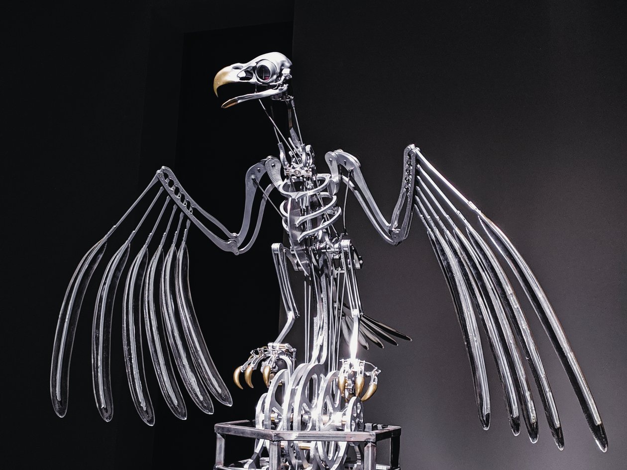 The Nerve Rack, 2019 (acetal, acrílico, aluminio, latón, circuitos eléctricos, pintura, PVC, resina, servomotores, acero) de Mat Collishaw