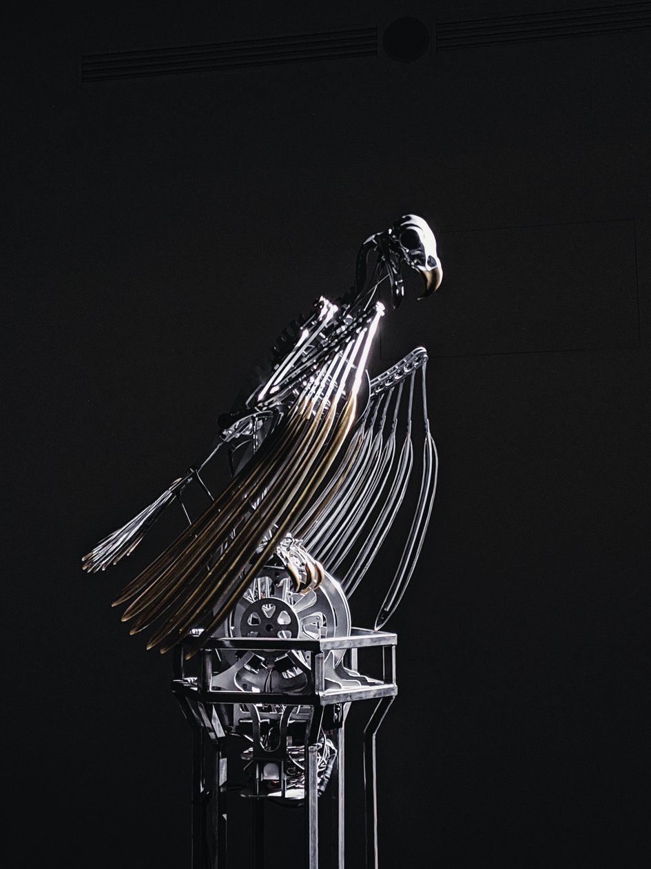 The Nerve Rack, 2019 (acetal, acrílico, aluminio, latón, circuitos eléctricos, pintura, PVC, resina, servomotores, acero) de Mat Collishaw