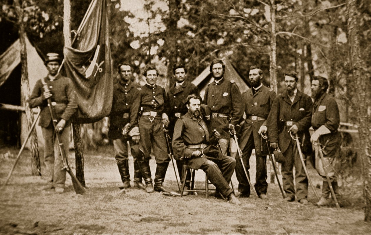 General Charles Devens y su personal, 1861-65 de Mathew B. Brady