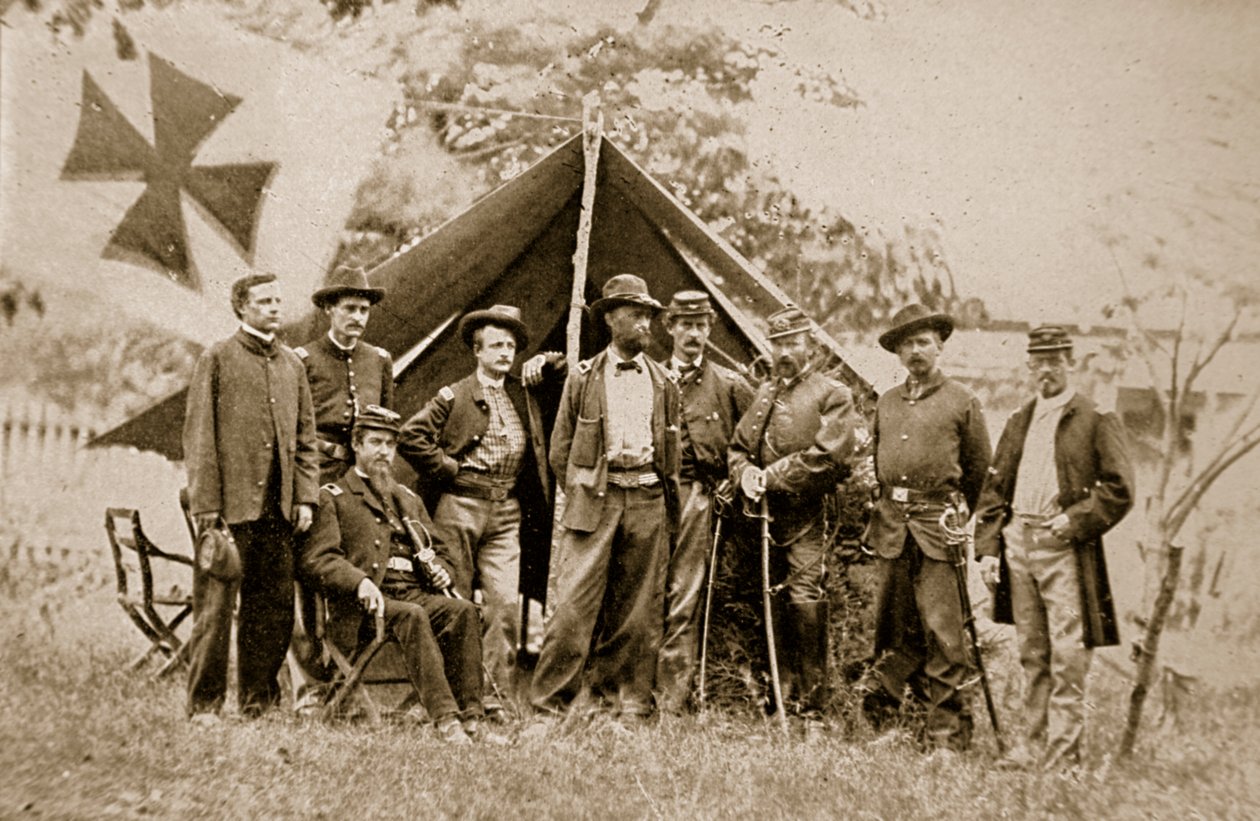 General Charles Griffin y oficiales, 1861-65 de Mathew B. Brady