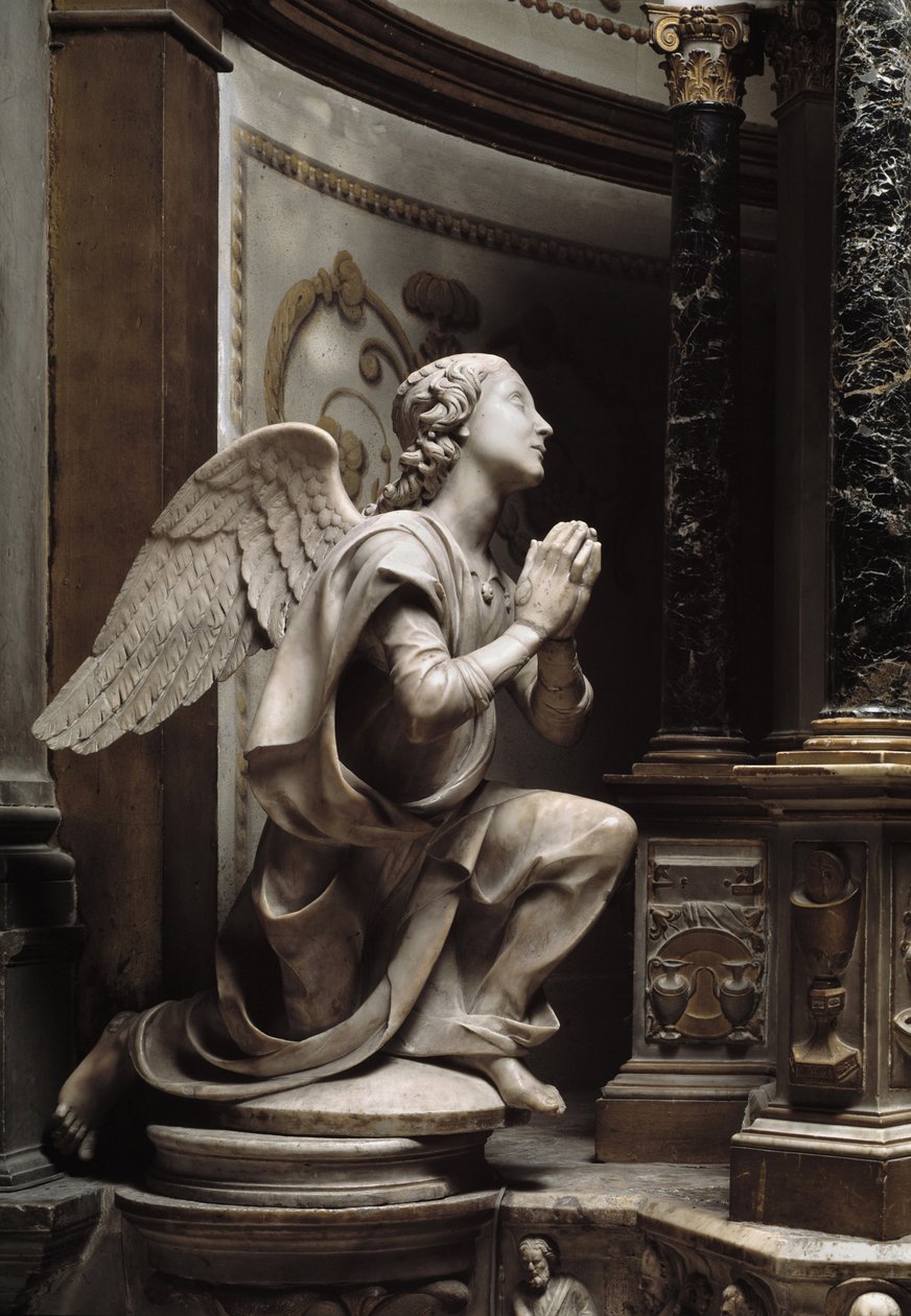 Ángel en adoración. Escultura de mármol por Matteo Civitali (1436-1501) de Matteo Civitali