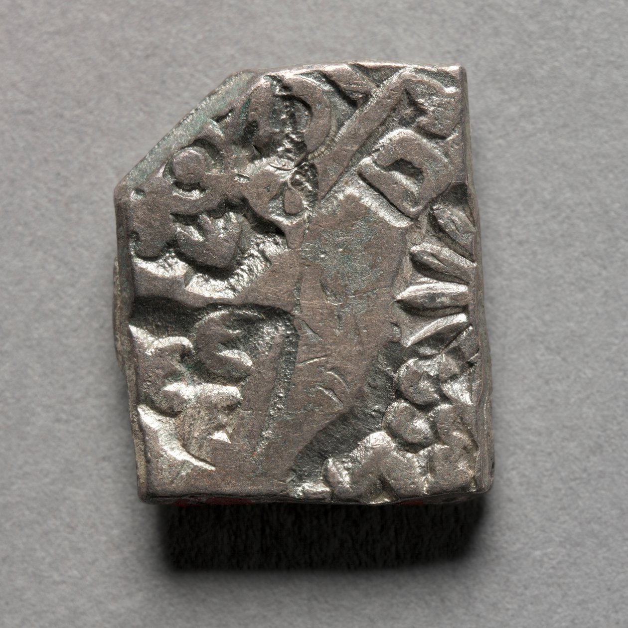 Moneda con marcas de punzón, período Maurya, Rajasthan, India 400-300 a.C. de Mauryan Mauryan