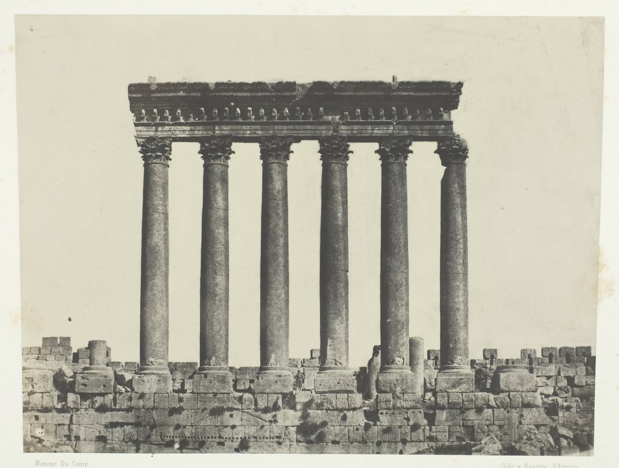Baalbeck Héliopolis, Columnata del Templo del Sol, Siria, 1849-1851 (impreso 1852) de Maxime Du Camp