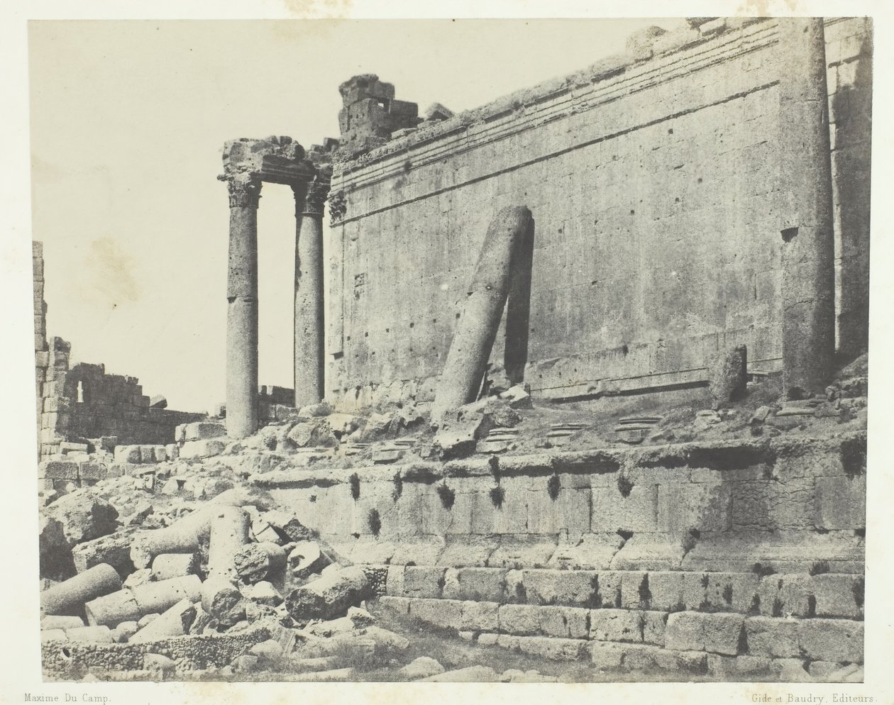 Baalbeck Héliopolis, Templo de Júpiter, Fachada Oriental, Siria, 1849-51, impreso en 1852 de Maxime Du Camp
