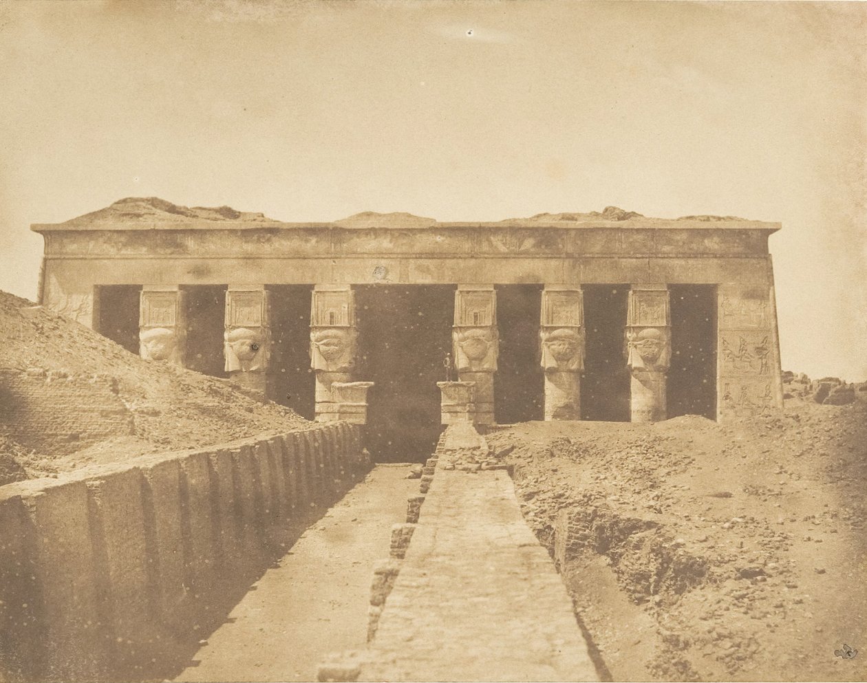 Fachada del Templo de Athor en Dendérah Tentyris, 1849-50 de Maxime Du Camp