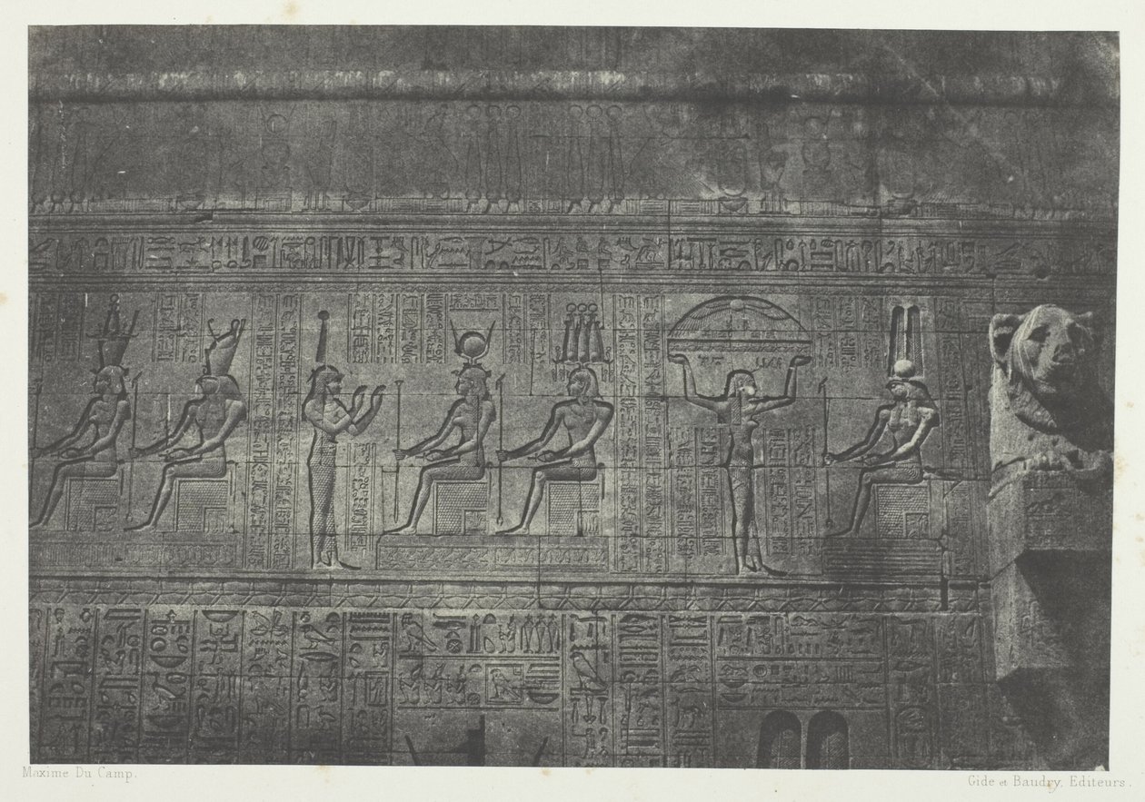 Gran Templo de Denderah (Teutyres), Esculturas de la fachada posterior; Alto Egipto, lámina 20 del álbum "Egypte, Nubie, Palestine et Syrie" (1852). de Maxime Du Camp
