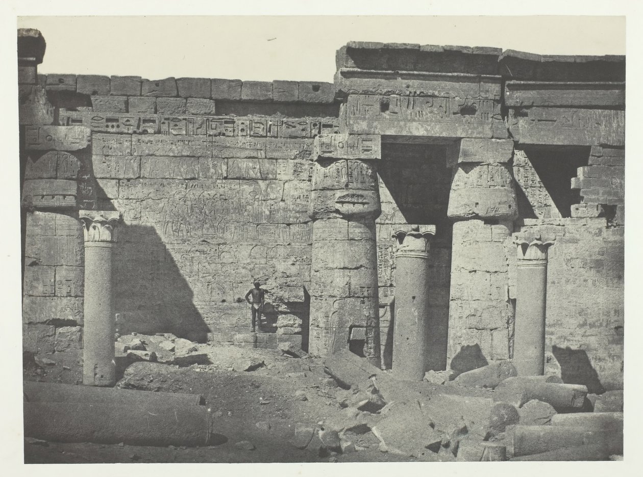 Médinet-Habou, Peristilo del Palacio de Ramsés-Méiamoun, Tebas, 1849-51, impreso 1852 de Maxime Du Camp