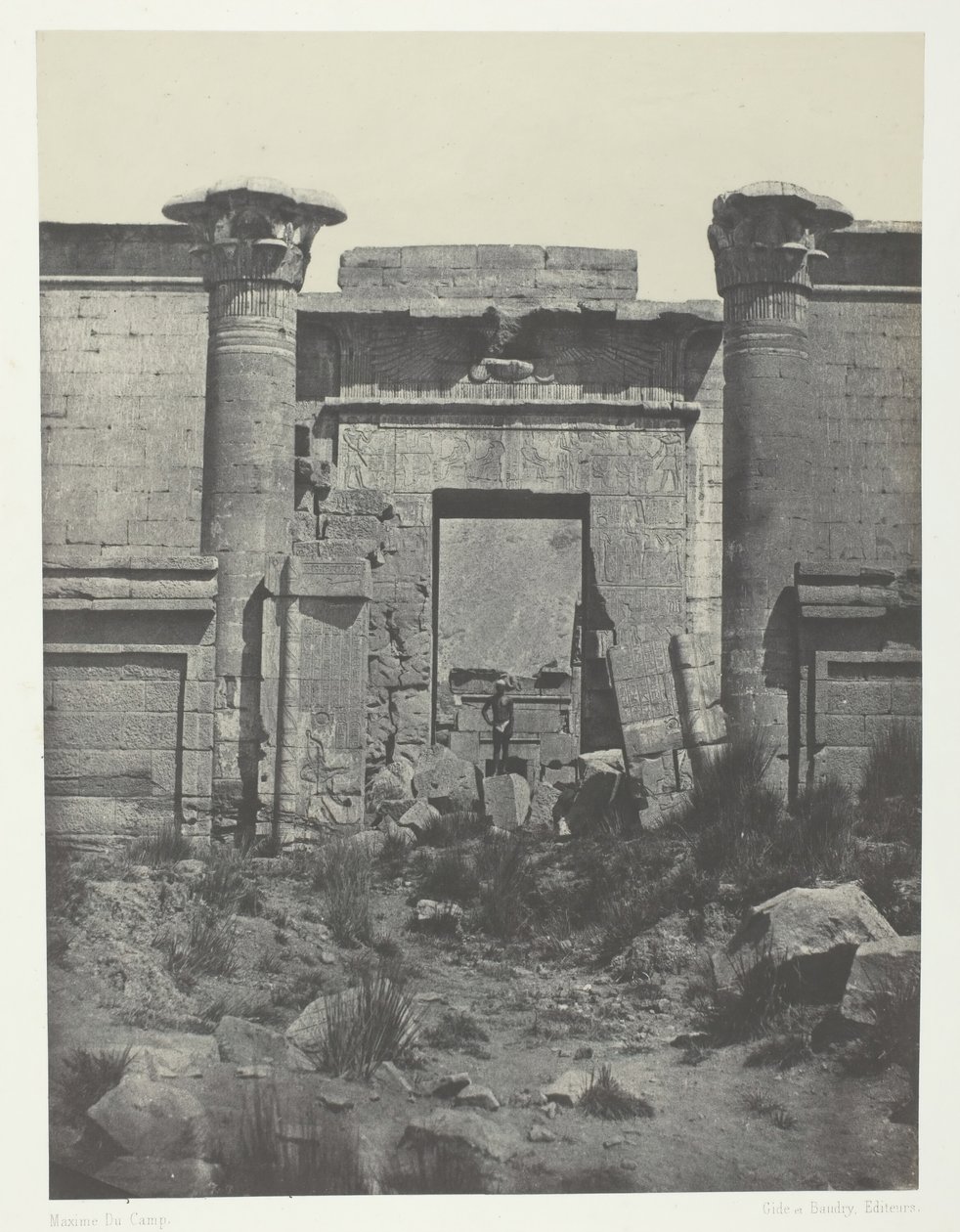 Médinet-Habou, Propileos del Thoutmoseum, Tebas, 1849-51, impreso en 1852 de Maxime Du Camp