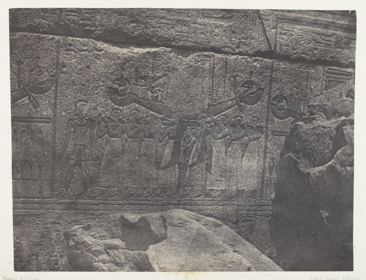 Palacio de Karnak, esculturas exteriores del santuario de granito; Tebas de Maxime Du Camp