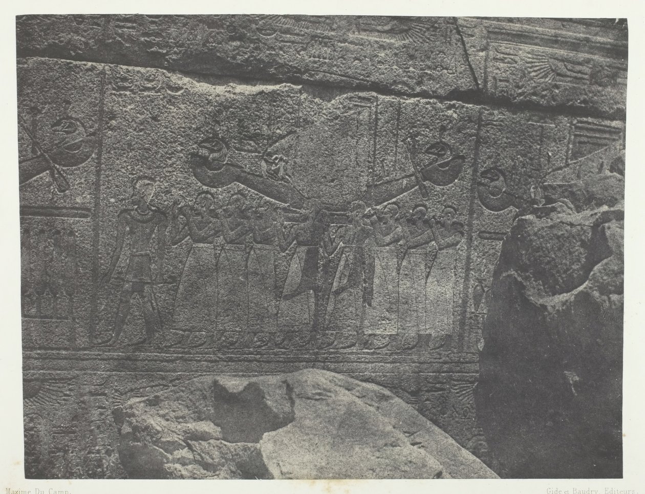 Palacio de Karnak, esculturas exteriores del santuario de granito, Tebas, 1849-51, impreso 1852 de Maxime Du Camp