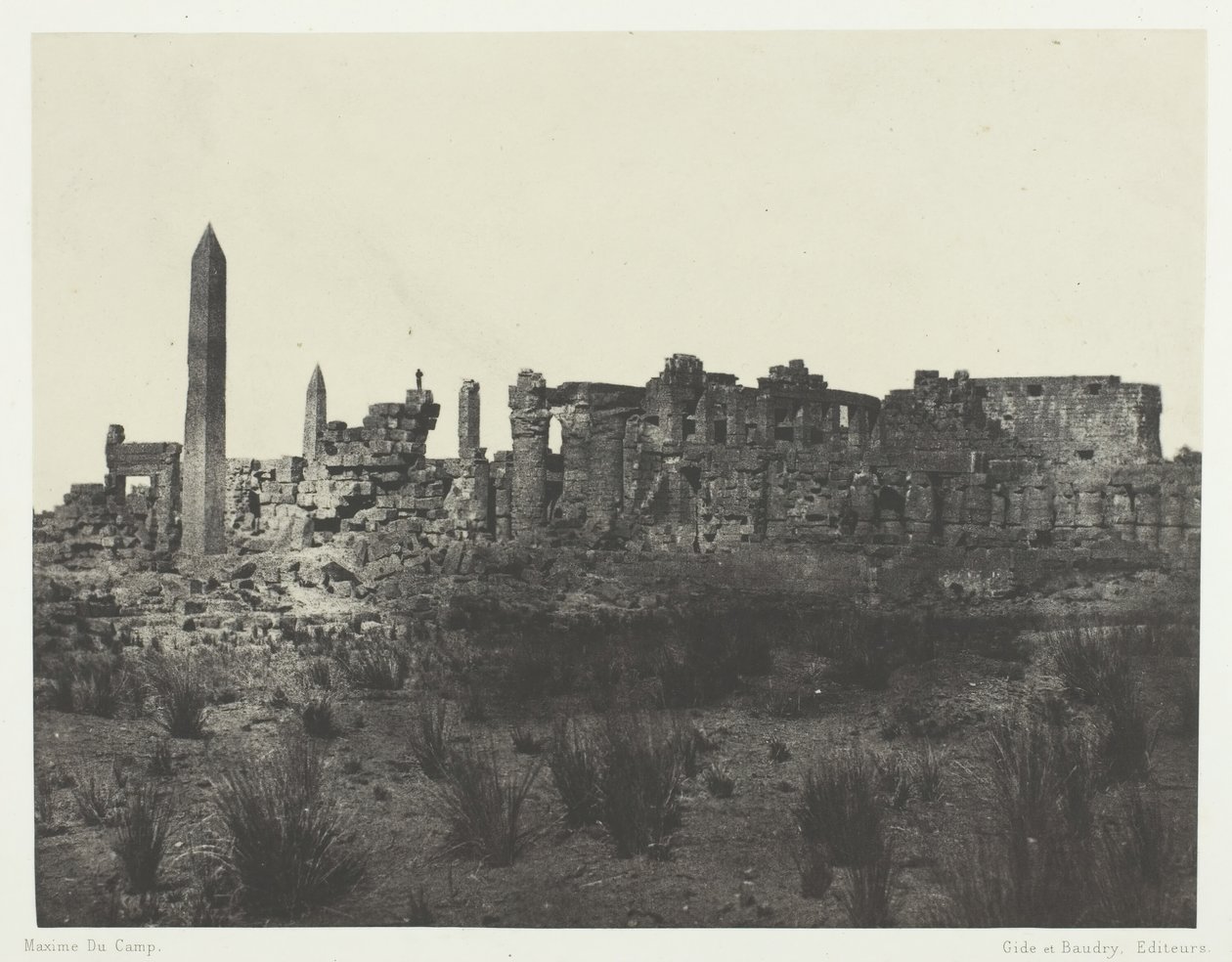 Palacio de Karnak, Vista General de las Ruinas, Tomada al Norte, Tebas, 1849-51, impreso 1852 de Maxime Du Camp