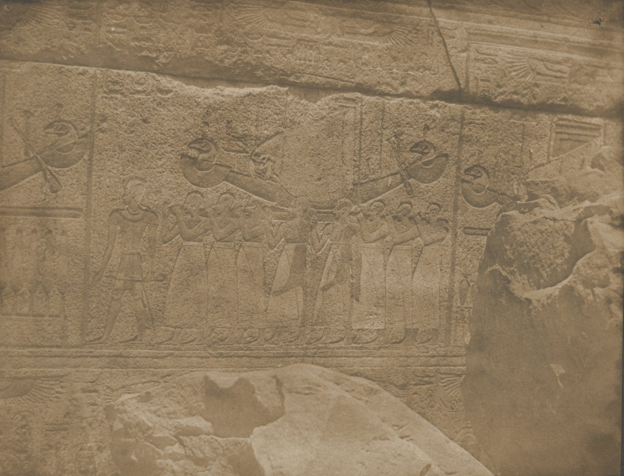 Palacio de Karnak, esculturas exteriores del santuario de granito de Maxime Du Camp