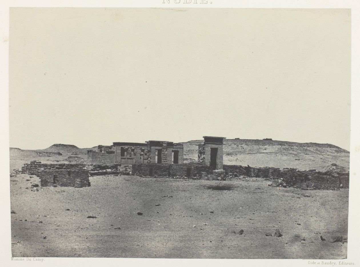 Templo y aldea de Débôd, Parembole de l