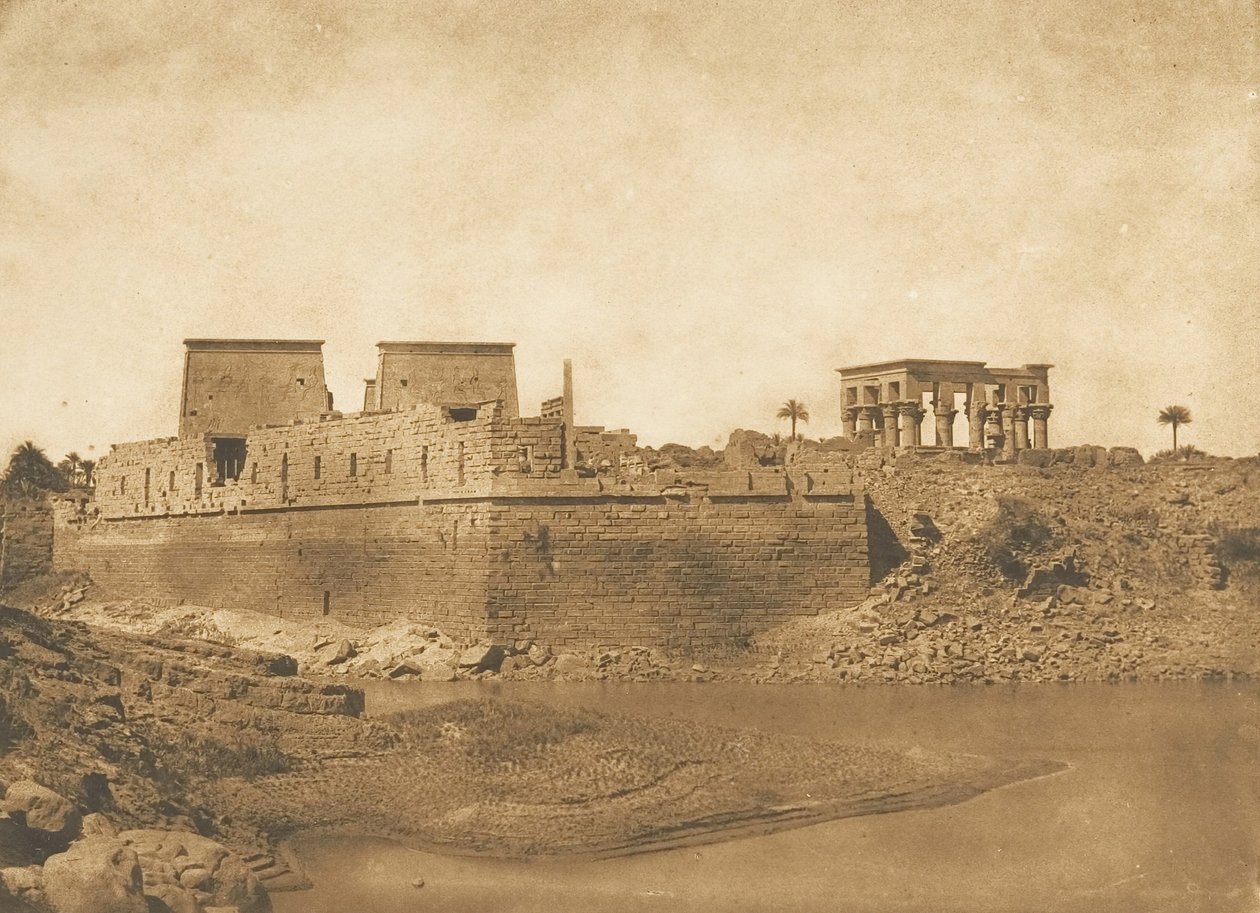 Vista general de la isla de Philae, tomada desde la punta sur de la isla de Begueh, 1849-50 de Maxime Du Camp