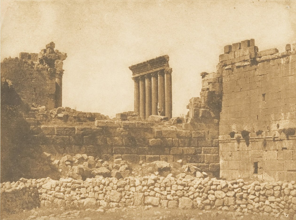Vista general de las ruinas de Baalbek, tomada al Este, septiembre 1850 de Maxime Du Camp