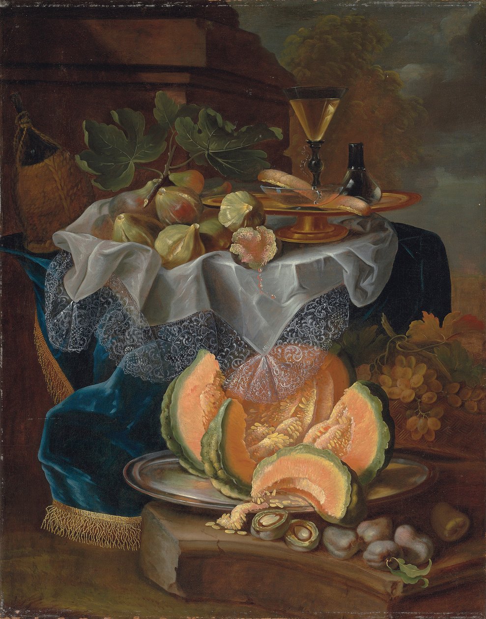 Higos, una taza dorada con una copa de vino facon-de-venise, en una mesa cubierta, un melón cortado en un plato de peltre con ciruelas en un pedestal de Maximilian Pfeiler or Pfeiller