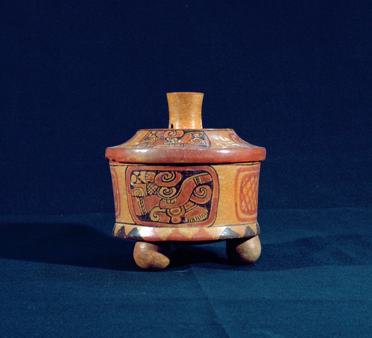 Vasija funeraria con influencia de Teotihuacán, de Petén, Guatemala, América Central, Período Clásico Temprano (c.300-600 d.C.) de Mayan