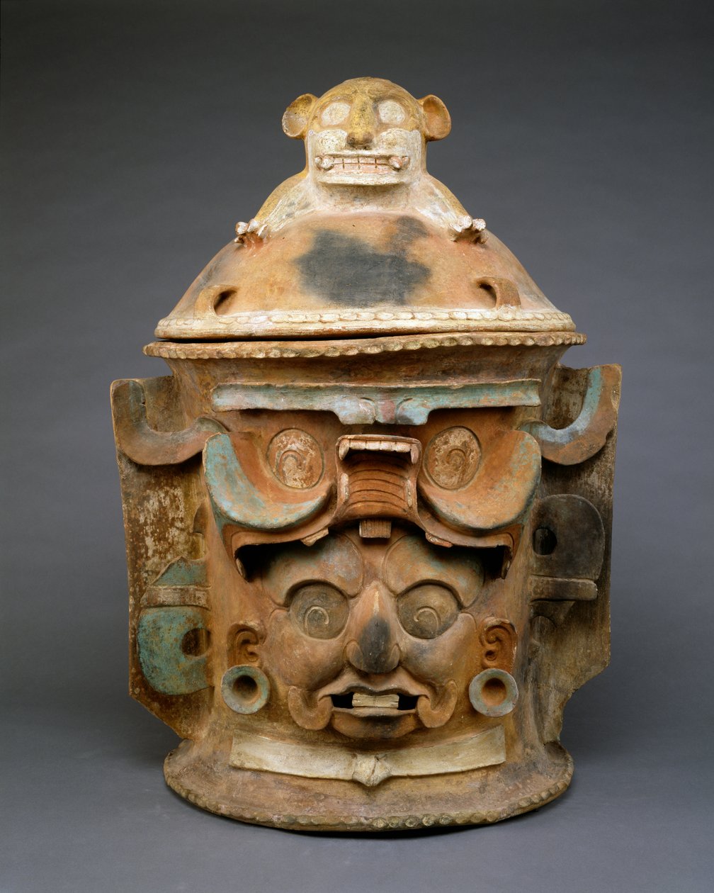 Urna funeraria con tapa de felino, Guatemala, 550-950 de Mayan