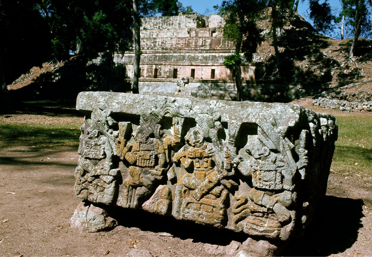 Altar Q con coronación del rey del sol naciente, 776 d.C. de Mayan