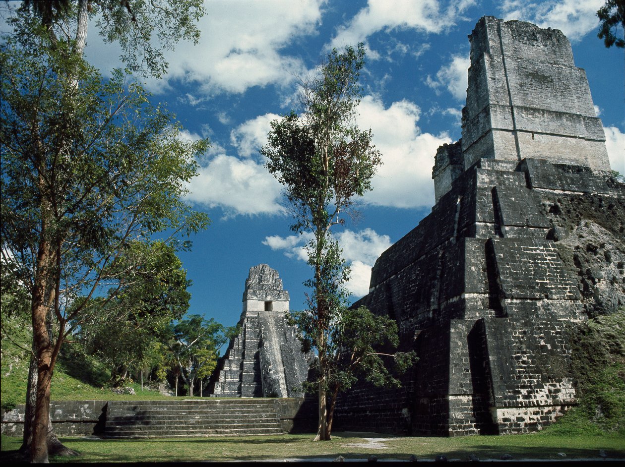 Templo II de Tikal o templo de las máscaras, siglo VII a VIII de Mayan