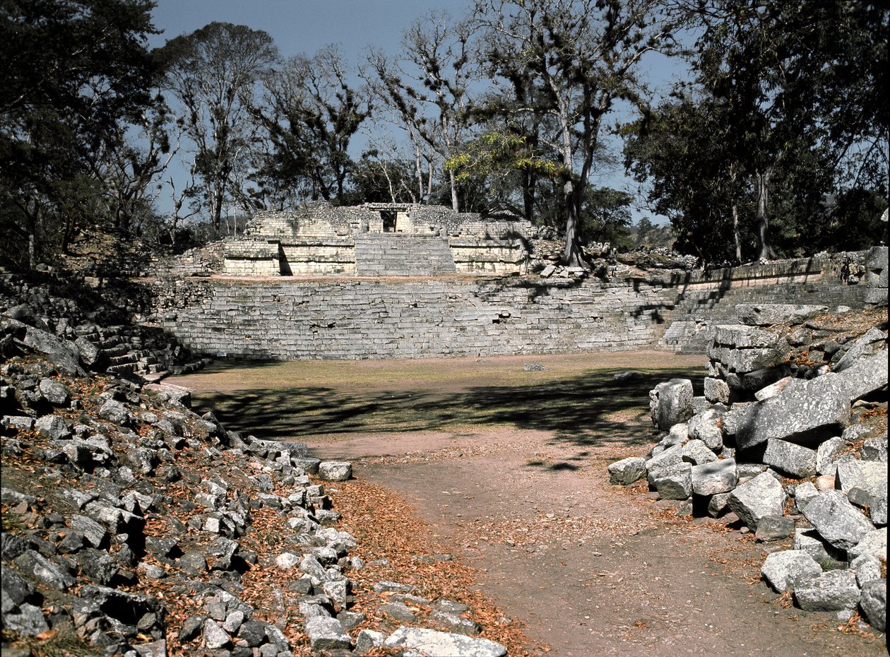 Acrópolis Oriental Templo 22, siglos IV-X de Mayan Mayan