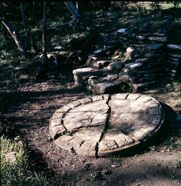 Marcador en la cancha de pelota, Período Clásico Tardío (600-900 d.C.) de Mayan Mayan