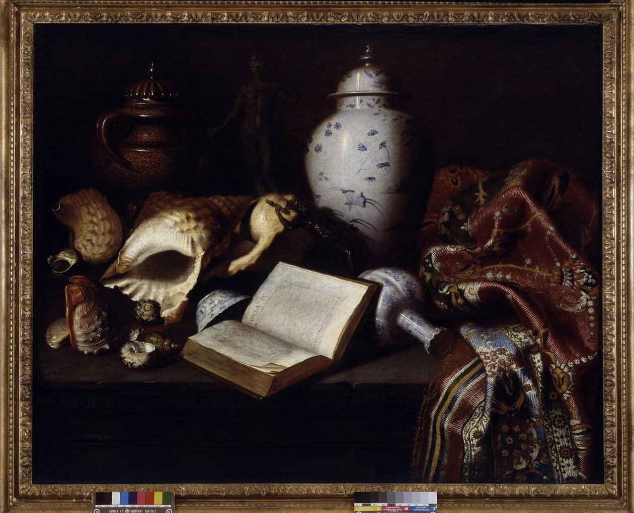 Jarrones chinos, conchas, bronces antiguos, libros y alfombras de Meiffren (c.1630 1705) Conte