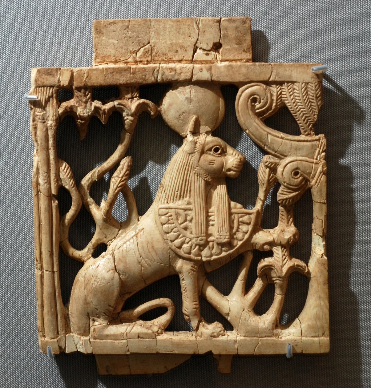 Tabla de marfil, Nimrud, c.900-600 a.C. de Mesopotamian