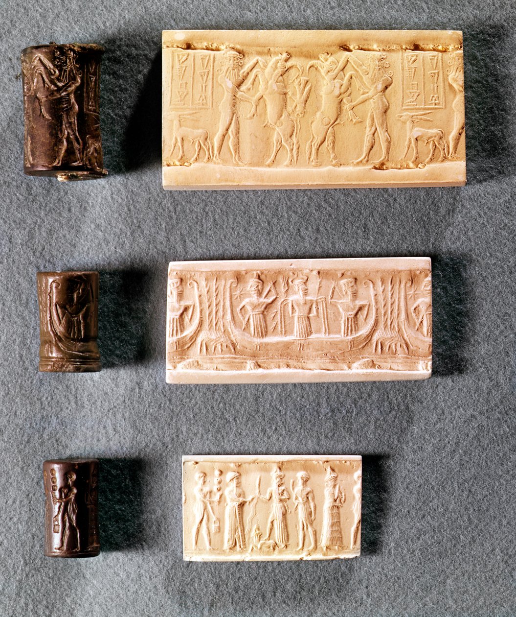 Tres sellos cilíndricos con impresiones, 1er milenio a.C. de Mesopotamian
