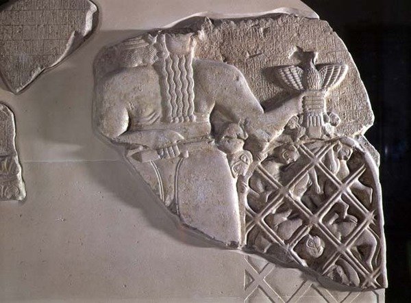 Estela de los buitres, dedicada por Eannatum, príncipe del estado de Lagash, en celebración de su victoria sobre la ciudad de Umma, de Telloh, antigua Girsu (recto) Periodo Dinástico Temprano c.2450 a.C. de Mesopotamian