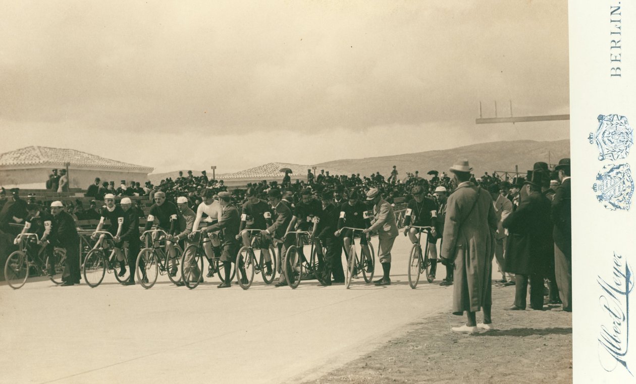 Juegos Olímpicos, 1896; ciclistas comenzando la carrera de doce horas de Meyer Albert