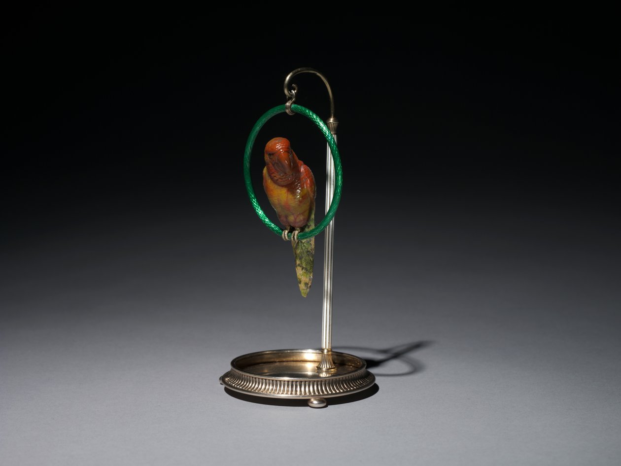 Loro en una Percha (Loro), firma de Peter Carl Fabergé (1846-1920) de Michael Evlampievich Perkhin