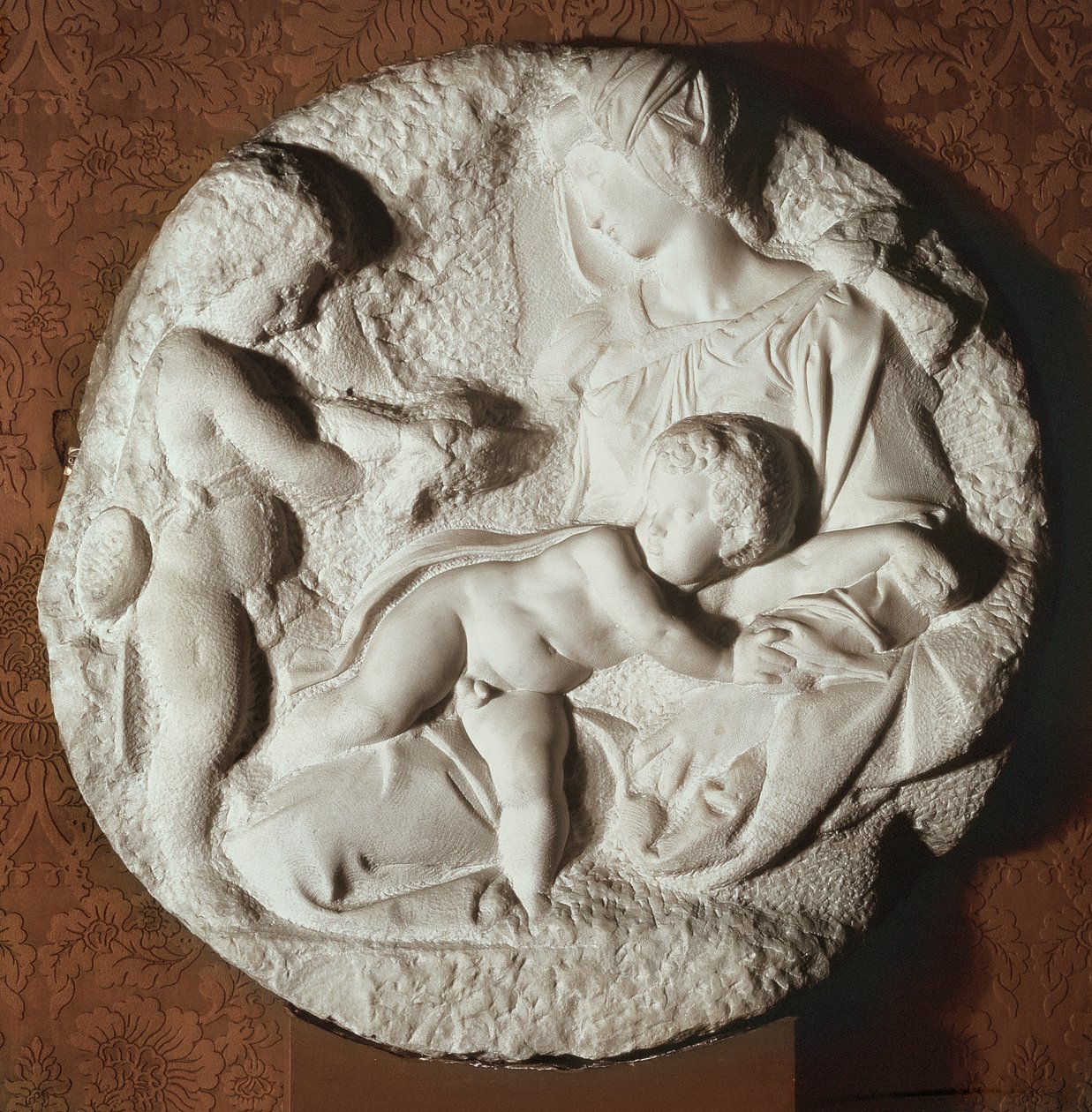 Tondo Taddei, panel circular de piedra esculpido por Michelangelo Buonarroti (1475-1564) de Michelangelo Buonarroti