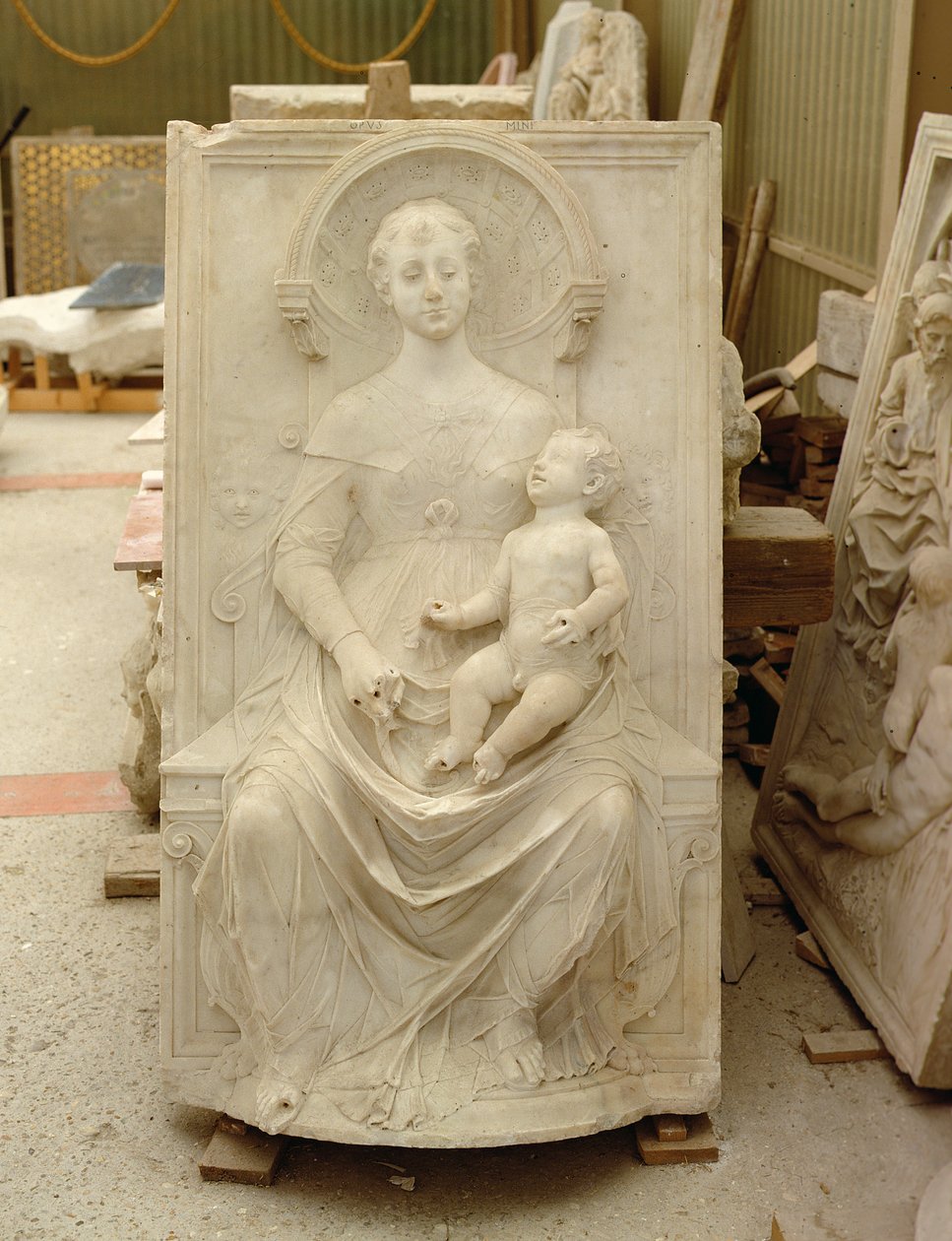 Madonna y niño de Mino da Fiesole