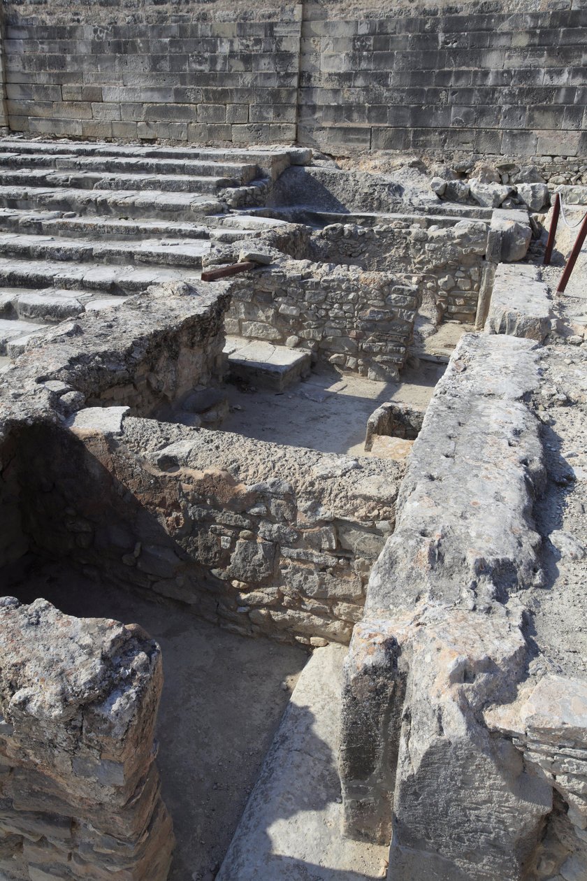 Sitio arqueológico minoico de Phaistos. El santuario tripartito. Phaistos, Creta de Minoan