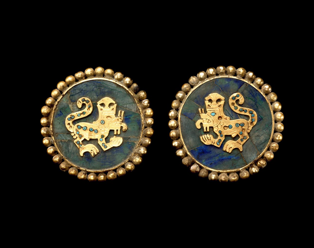 Par de Ornamentos para Orejas que Representan Felinos Sobrenaturales de Moche Moche