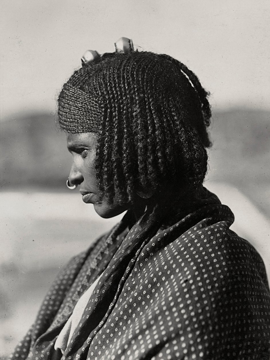 Construyendo un Imperio en la era fascista: una mujer Assaortiana, 09/05/1936 de Modestino Baldinetti