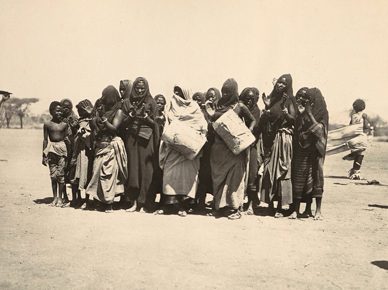 Construyendo un Imperio en la era fascista: grupo colorido de mujeres musulmanas, 09/05/1936 de Modestino Baldinetti