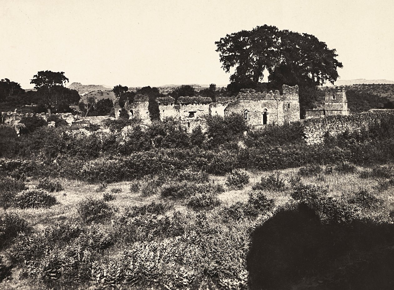 Construyendo un Imperio en la era fascista: el Castillo del Rey Fasiladas en Gondar, Etiopía, 09/05/1936 (foto en b/n) de Modestino Baldinetti