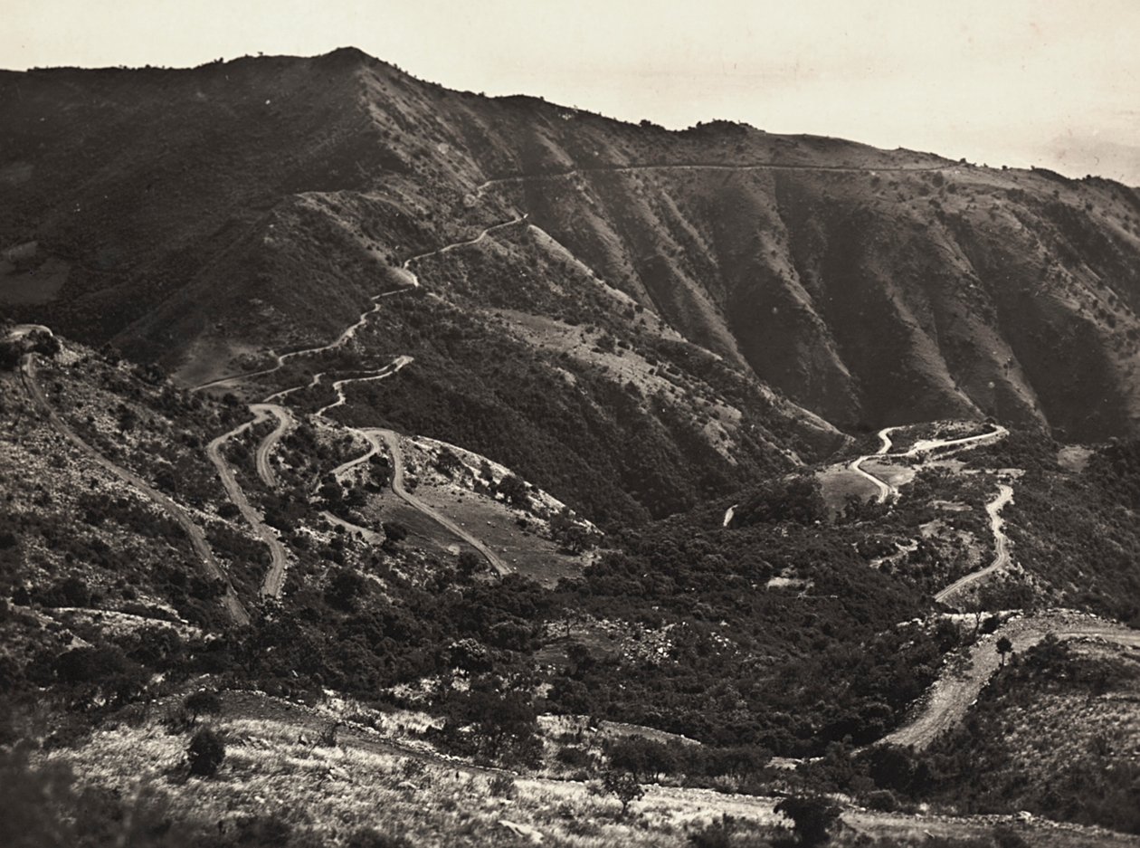 Construyendo un Imperio en la era fascista: la carretera en las colinas de Massaua-Asmara, 09/05/1936 de Modestino Baldinetti